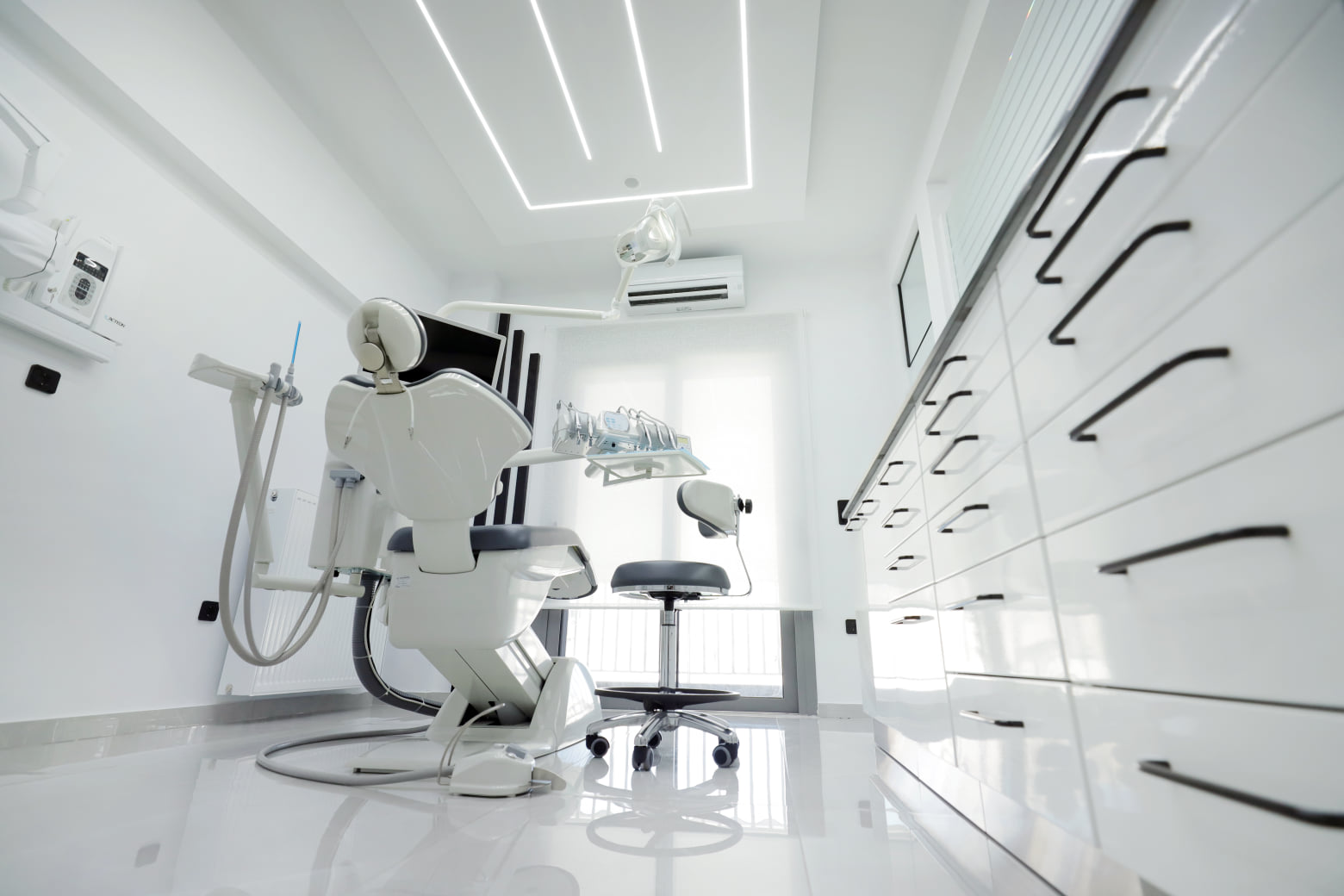 Οδοντίατρος Πειραιάς - Δανάη Χαντάντ